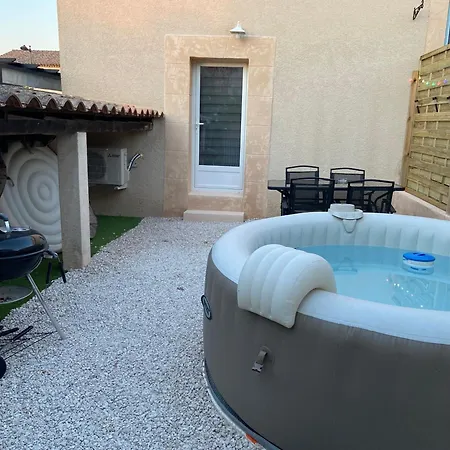 Joli T2 Avec Jacuzzi